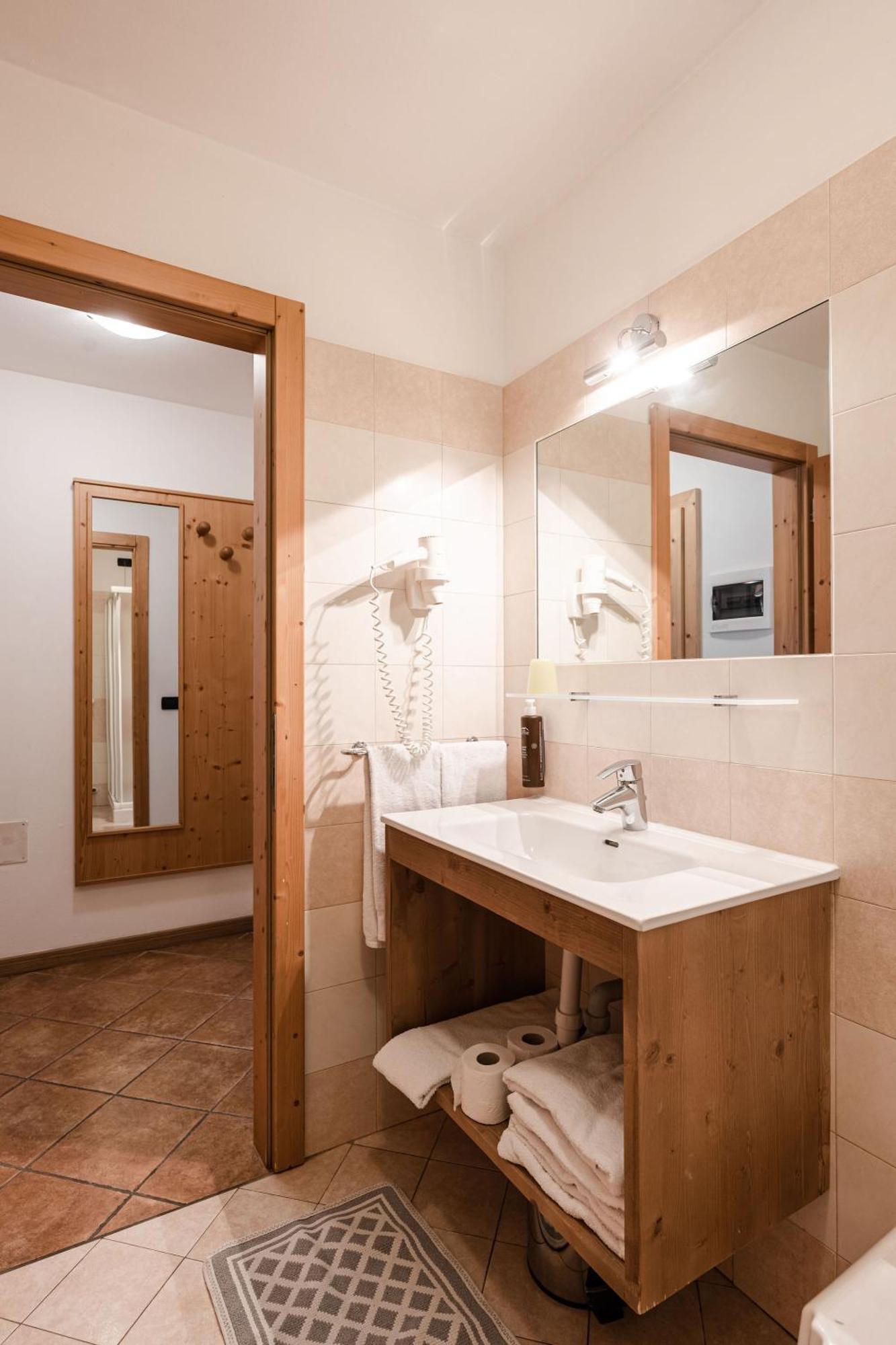 Gaia Residence Hotel メッツァーナ エクステリア 写真